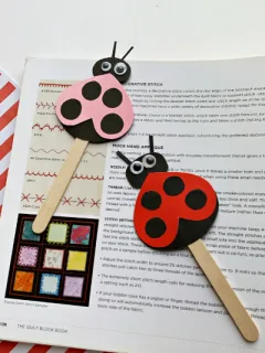 Ladybug Craft - Make a ladybug bookmark for home or for school! Get the free printable template at ThatKidsCraftSite.com